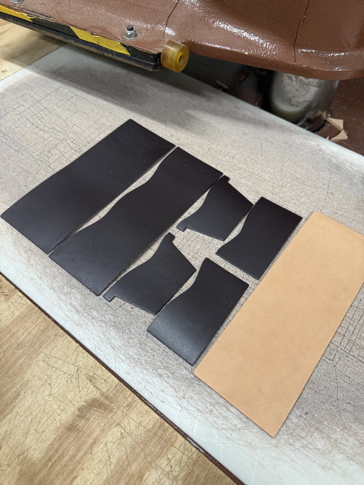 Bifold Wallet Calf Material - Dark Brown