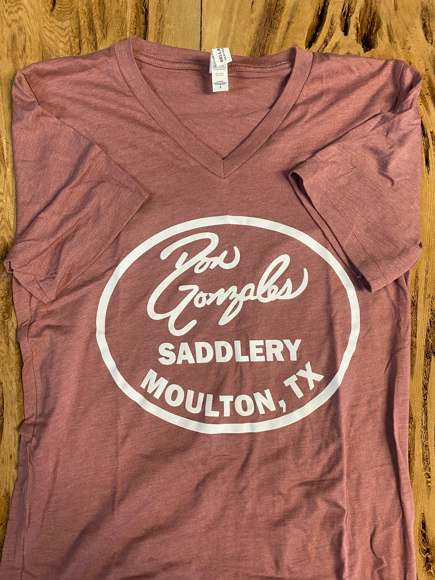 V - Neck DG Saddlery Logo Tshirt - Mauve