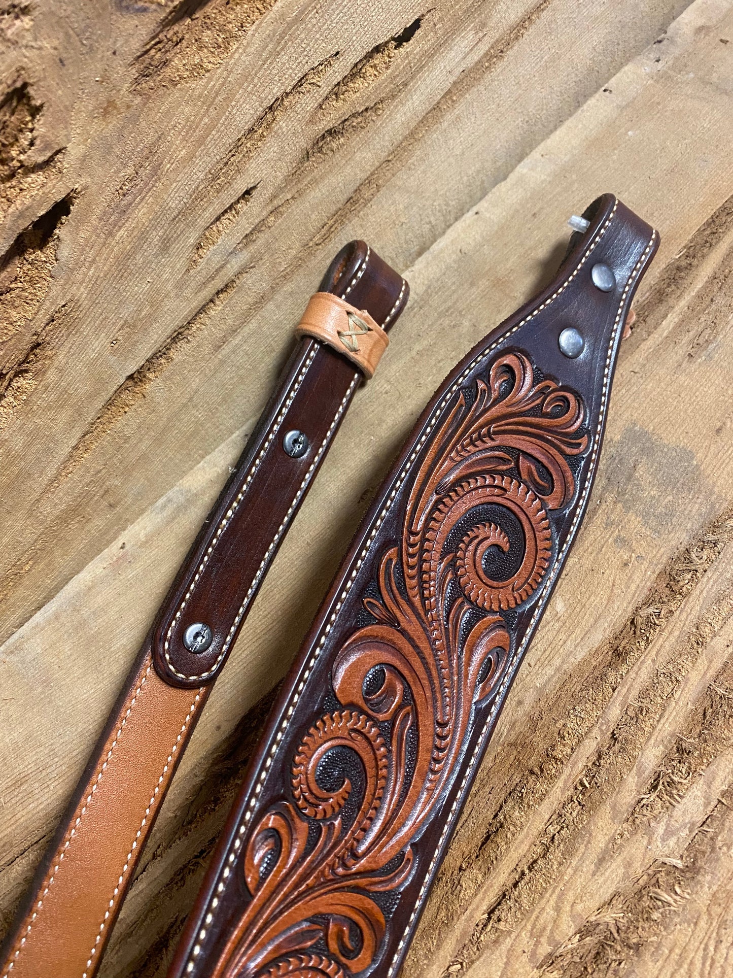Floral Tooled Thumbhole Gunsling