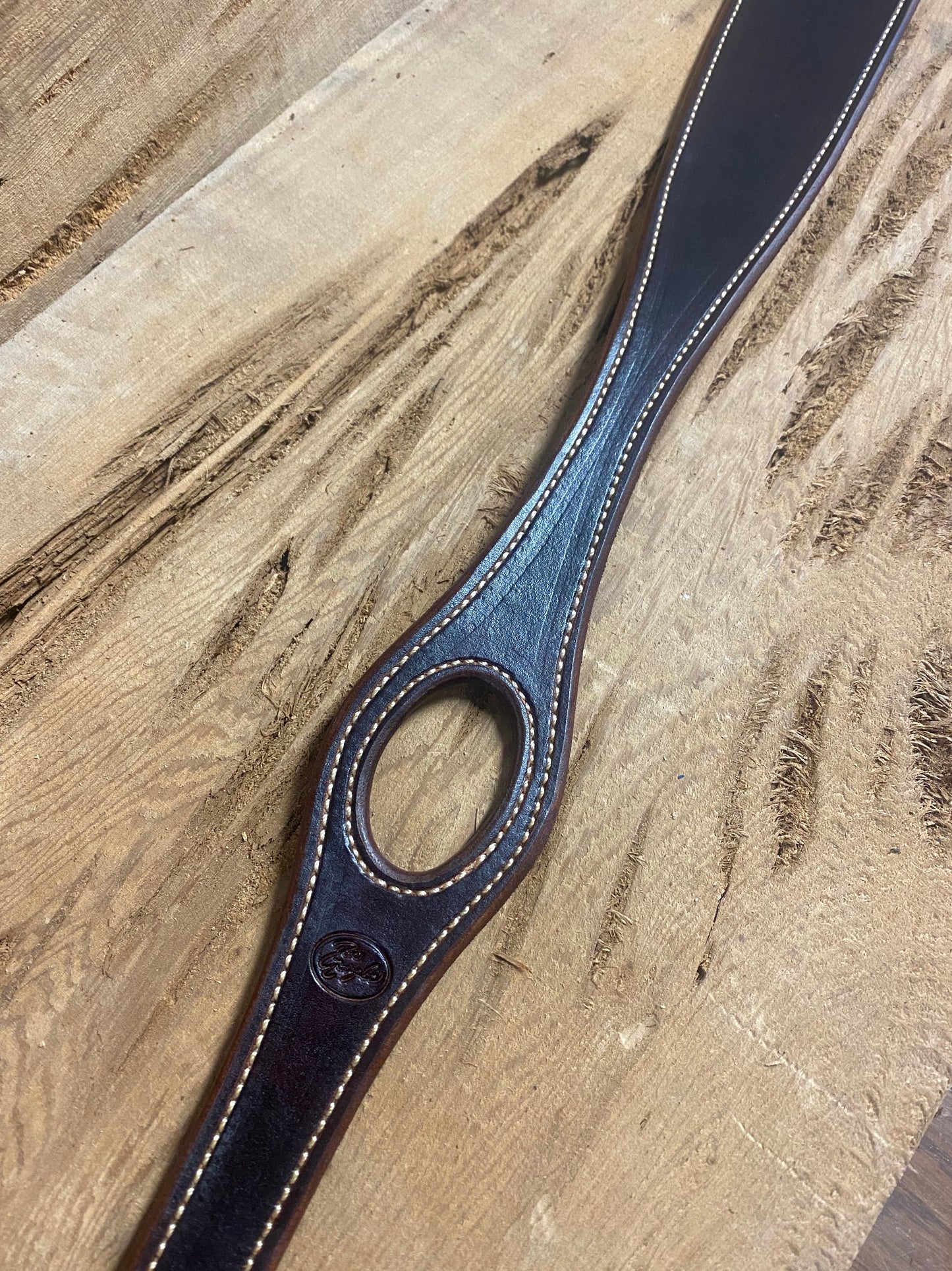Plain Thumbhole Gunsling-Dark Brown