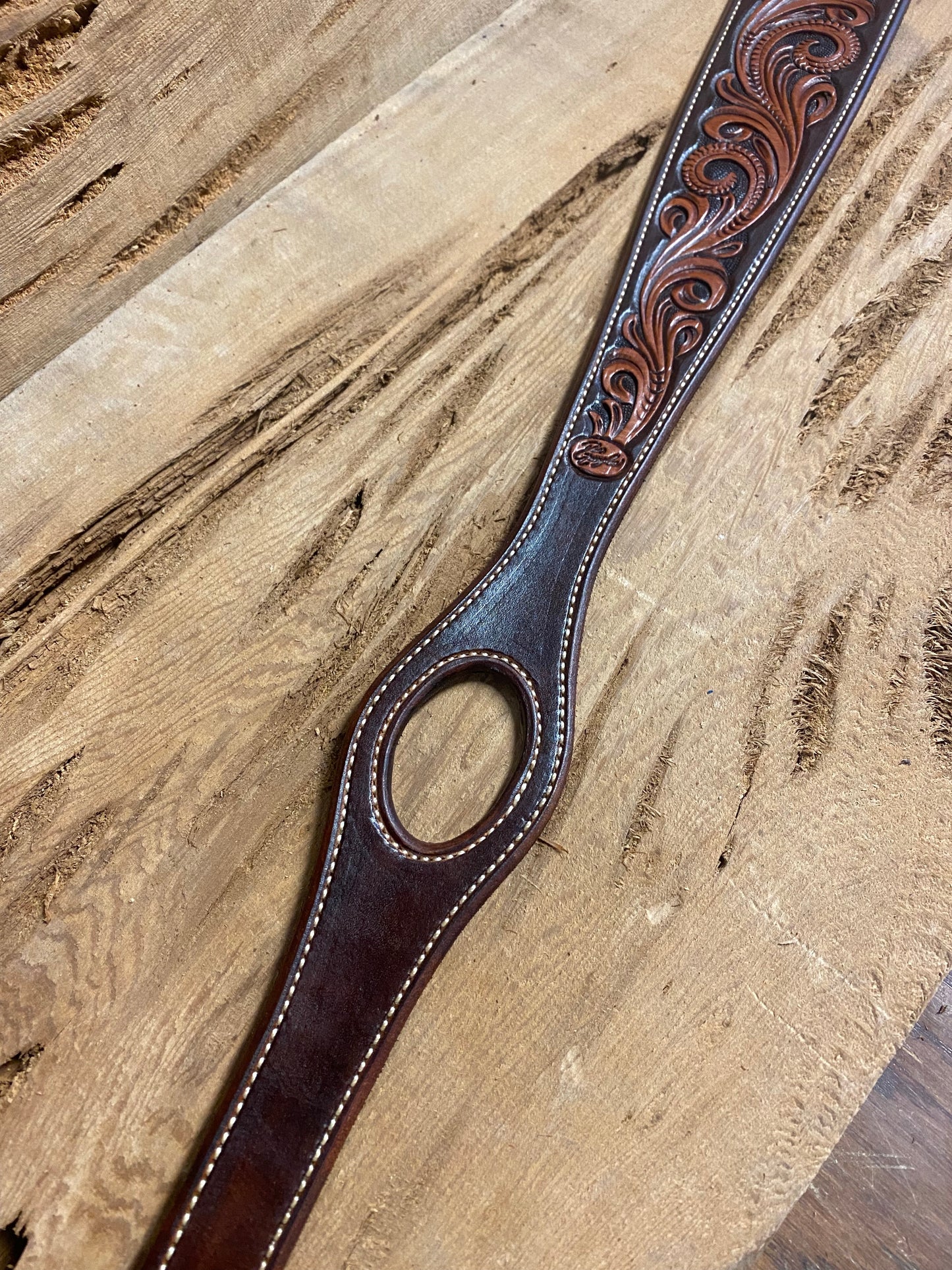 Floral Tooled Thumbhole Gunsling