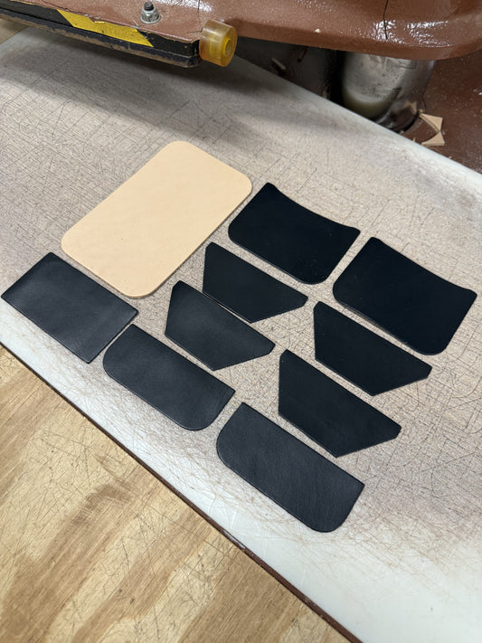 Calf Compact Card Wallet -Black